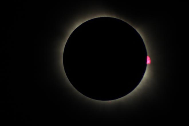 Eclipse na totalidade (1).