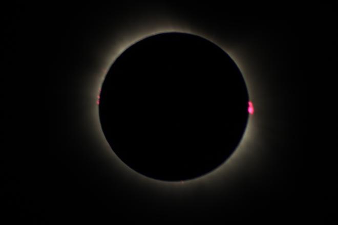 Eclipse na totalidade (2).